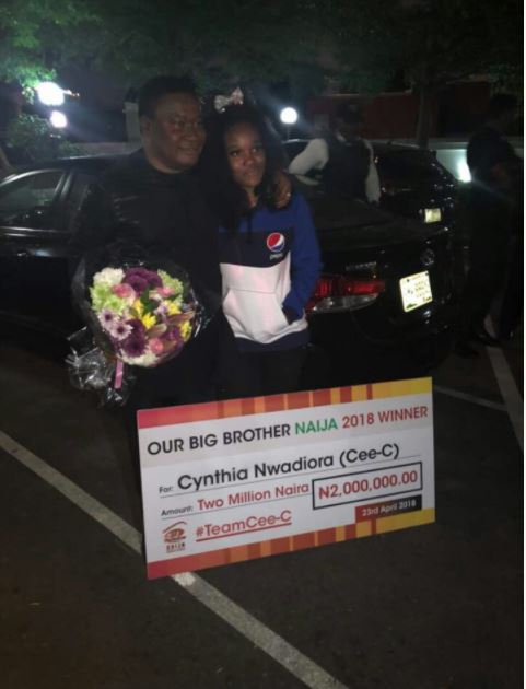 Cee-C’s Father Welcomes Her Back As Her Fans Present Her N2Million Cheque (Photo)