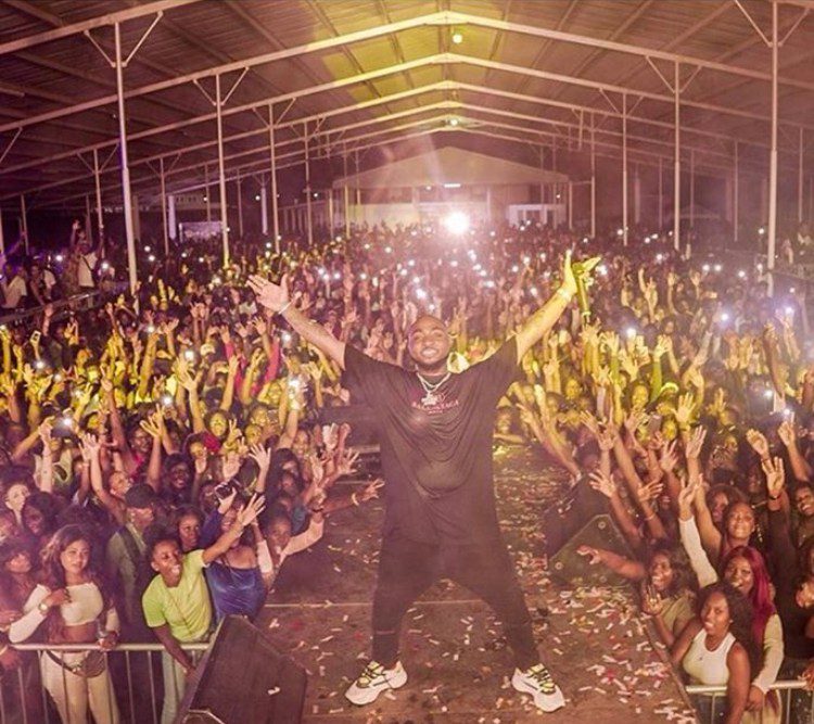 VIDEO: DAVIDO Shut Down A Sold Out Show In An Unknown Country Named "SURINAME"