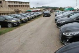 PHOTOS: Governor Ajimobi Presents 36 Exotic Cars To New Monarchs