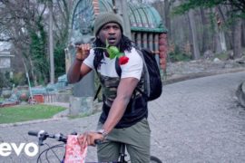 Rudeboy Embarrasses Those Spraying Money On Him In Delta State (Video)