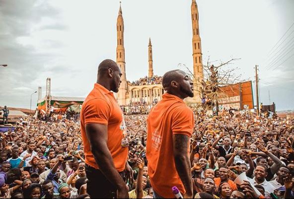 PHOTOS: Davido Gets Mobbed By Crowd As He Campaigns For His Uncle, Ademola Adeleke In Osun