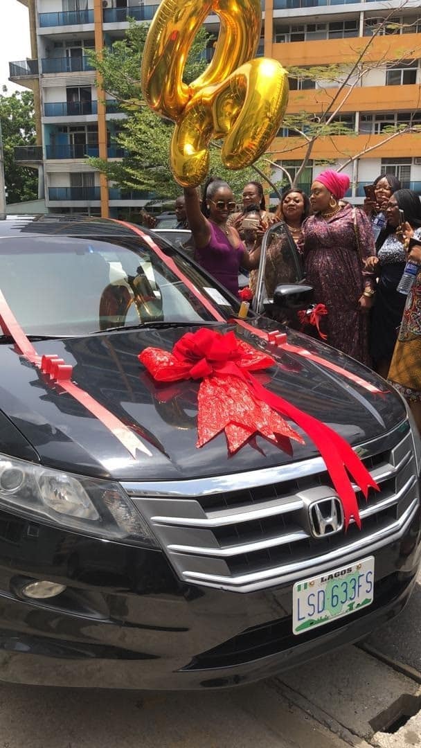 Fans Surprised Bambam With A Car Gift For Her 30th Birthday (Video)