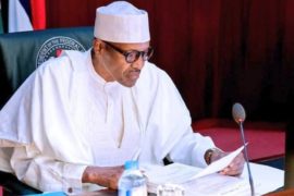 Private Sector Reacts As Buhari Signs N30000 Minimum Wage Into Law