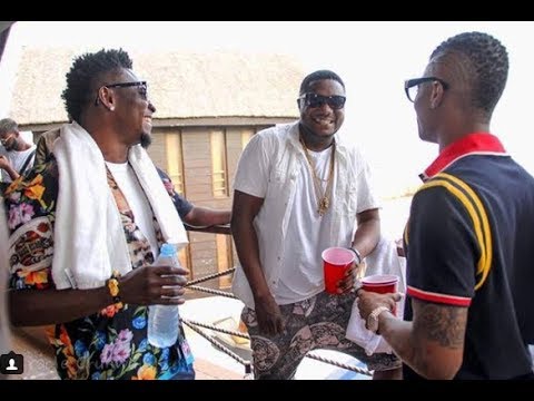 Obafemi Martins, Wizkid & CDQ Party Hard In Lagos Night Club (Video)
