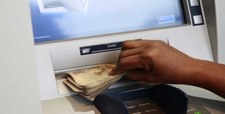A Man Caught Withdrawing Money Without ATM Card In Ibadan