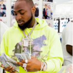 Davido Spends Over 100Million Cash On Necklaces For 30B Gangs In US (Video)