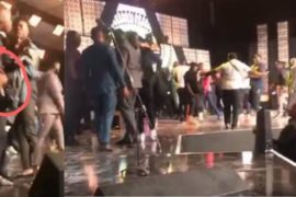 Stonebwoy Angrily Points A Gun At Shatta Wale On Stage At VGMA (Video)