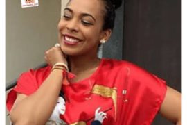 #Bbnaija: TBoss Brings Out Her Br*ast In Public (Video)