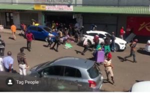 #Xenophobia: South Africans Attacks Pakistanis, Loot Their Shops (Video)