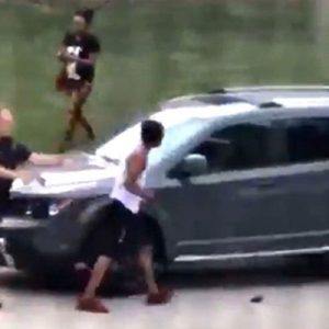 White Cop Shoots Black Man In Front Of His Children today