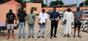 EFCC Arrests Brothers, Three Others For Alleged Internet Fraud In Ibadan (Photos)