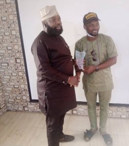 Nigerian Youth Parliament Presents Award To Hon. Mogbonjubola