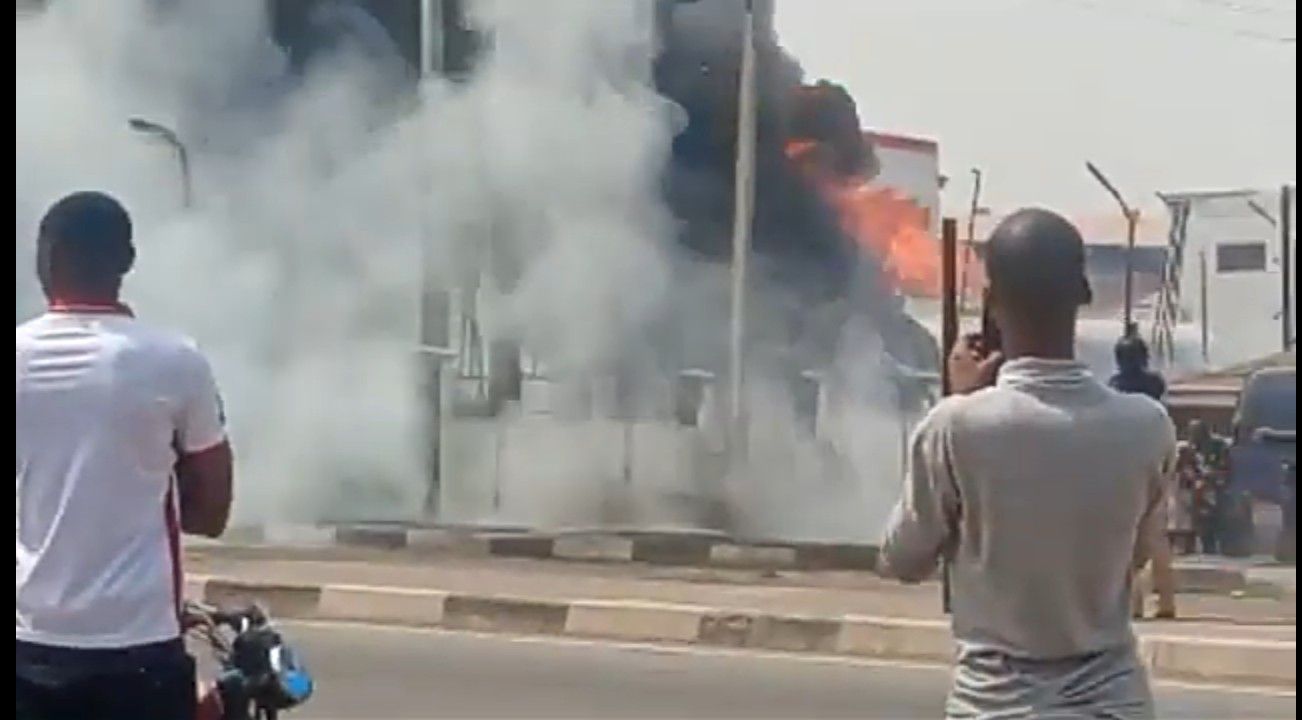 Sao Filling Station Challenge Ibadan On Fire (Video)