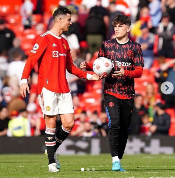 Sergio Aguero Trolls Alejandro Garnacho Over A Comment About Cristiano Ronaldo