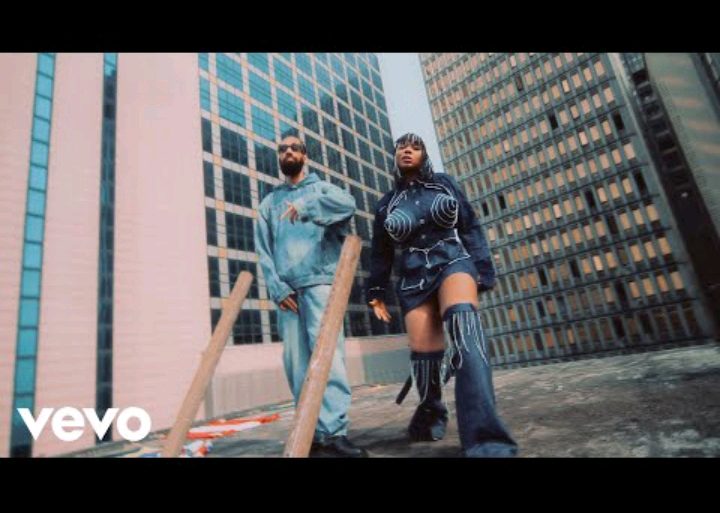 VIDEO: Yemi Alade – Pounds & Dollars Ft Phyno