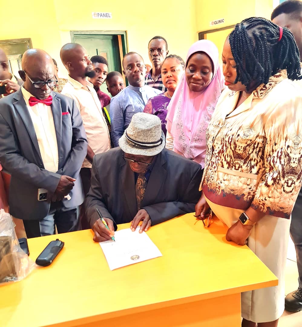 Oyo Commences Operation At New Model Smart School, As UBEC Hands Over Structure