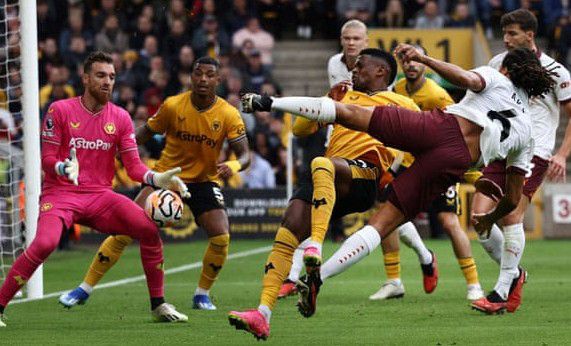Wolves vs Manchester City 2-1 Highlights (Download Video)