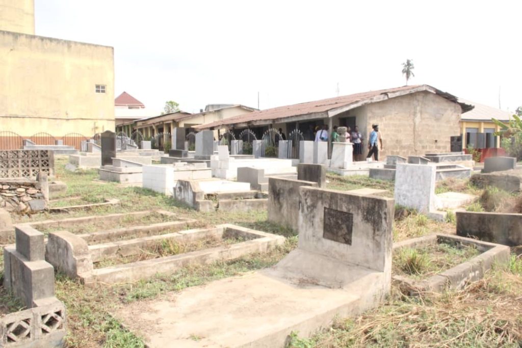 “Consider The Future of Our Pupils”, OYOSUBEB Tells Church with Cemetery On School Land