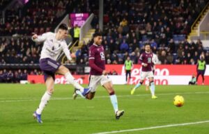 Burnley vs Manchester United Highlights